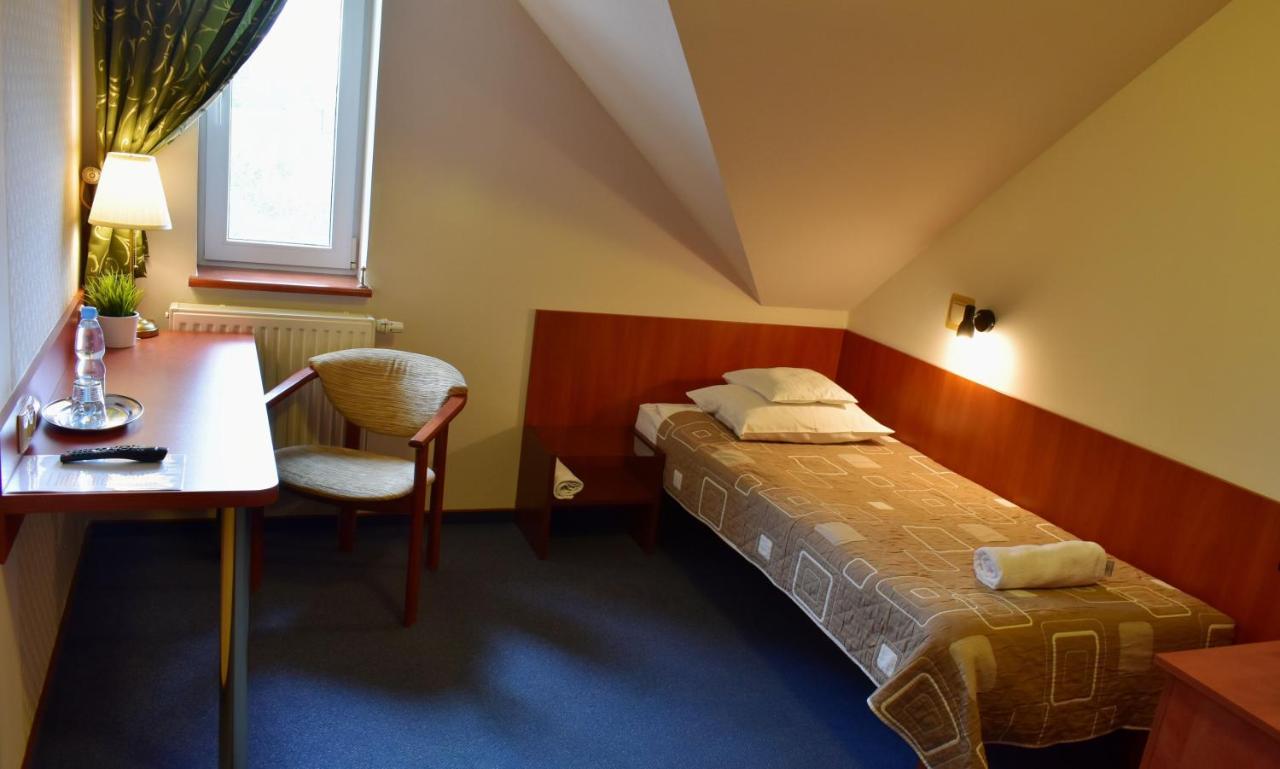 Hotel Zlote Deby Varsó Kültér fotó