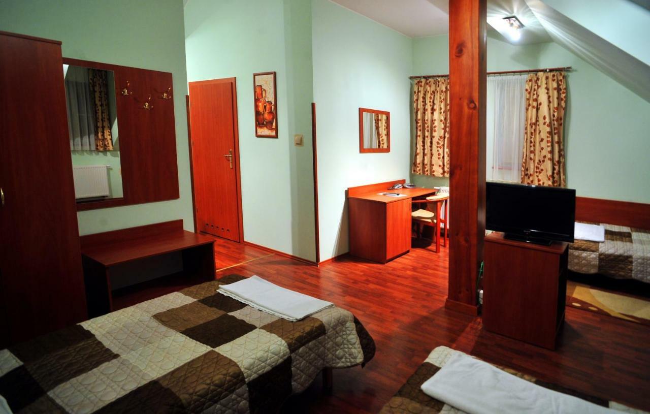 Hotel Zlote Deby Varsó Kültér fotó
